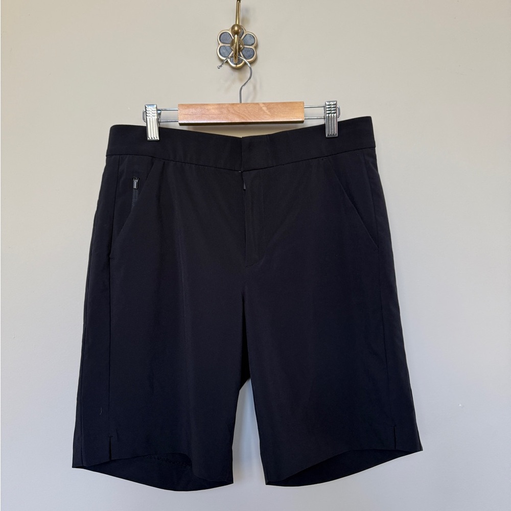 Athleta Black Tailored Performance Shorts Size 4 | Zip Pockets